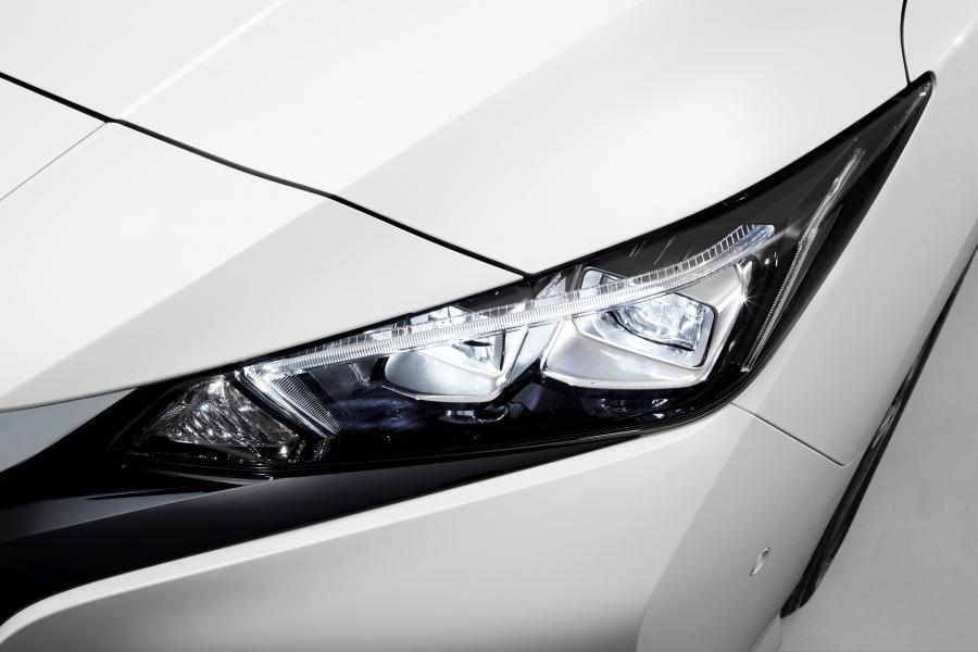 Детали экстерьера Nissan Leaf 2.zero 2017 года  (JP) (фото 24 из 56)